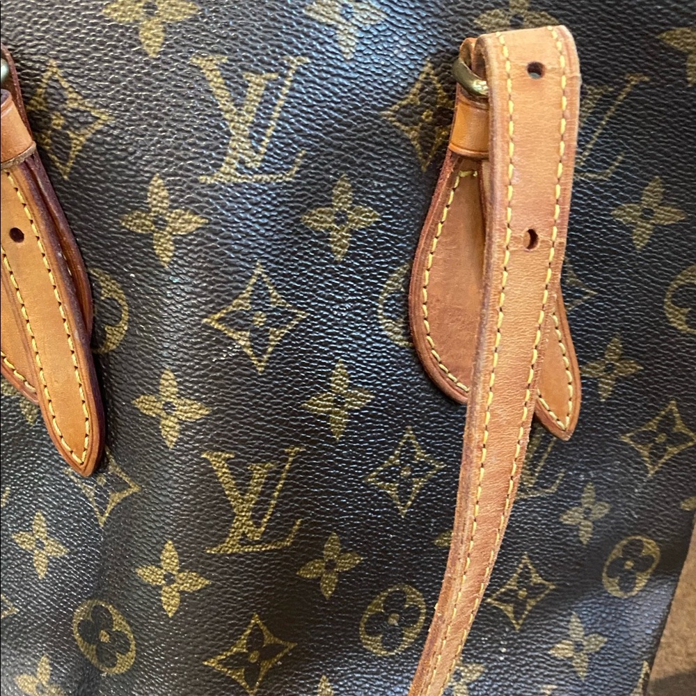 Authentic Louis Vuitton bucket bag